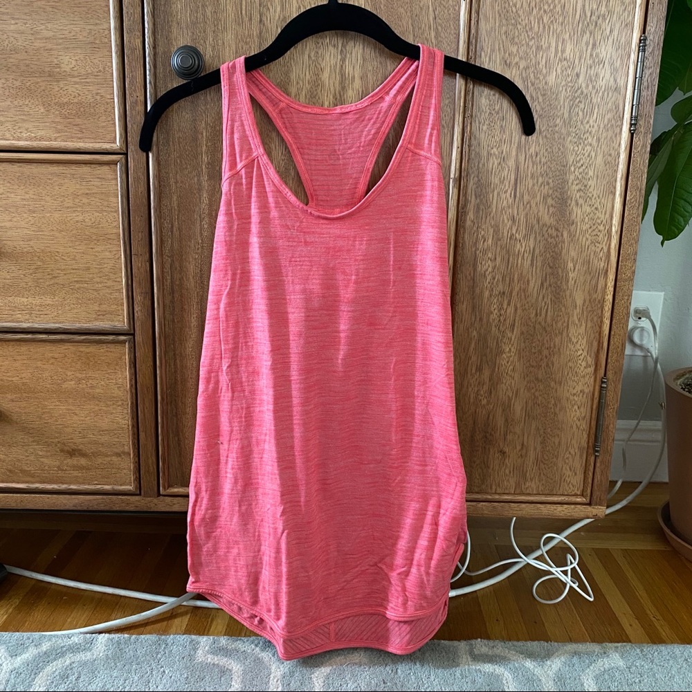 EUC Lululemon Essential Tank Pleated